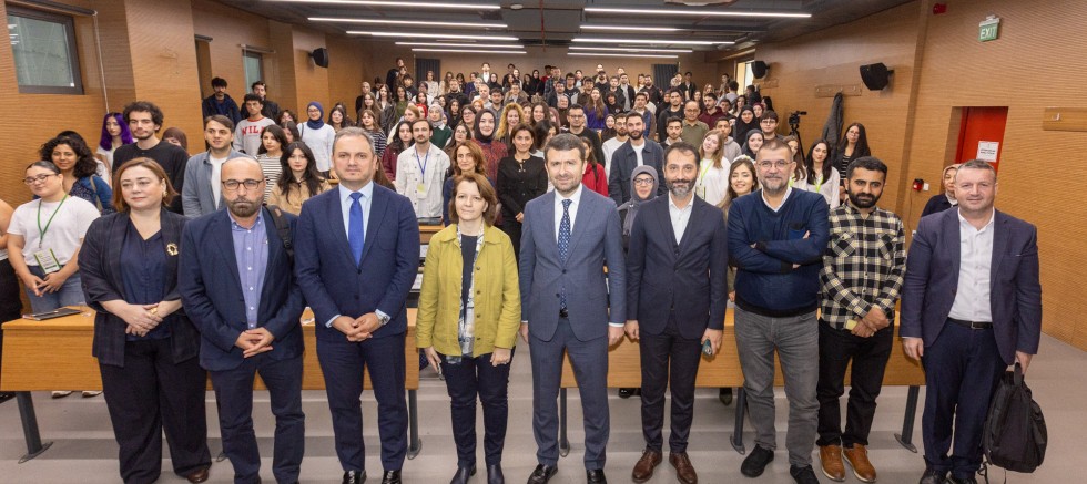 BİK Genel Müdürü Abdulkadir Çay, İstanbul Üniversitesi öğrencileriyle buluştu