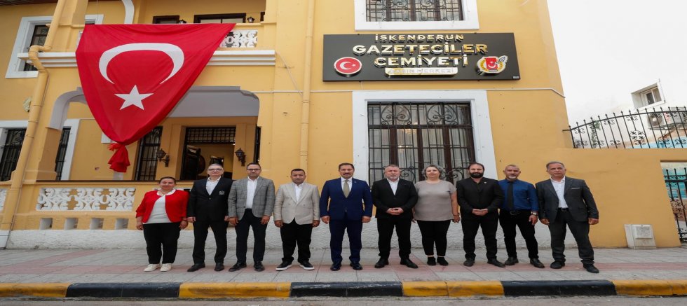 Hatay Valisi Mustafa Masatlı'dan İskenderun Gazeteciler Cemiyeti'ne Ziyaret