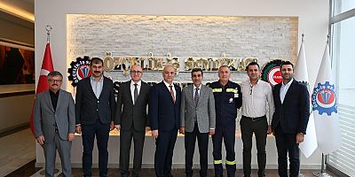 İSDEMİR GENEL MÜDÜRÜ AYHAN AKIN'DAN ÖZÇELİK-İŞ SENDİKASI’NA HAYIRLI OLSUN ZİYARETİ